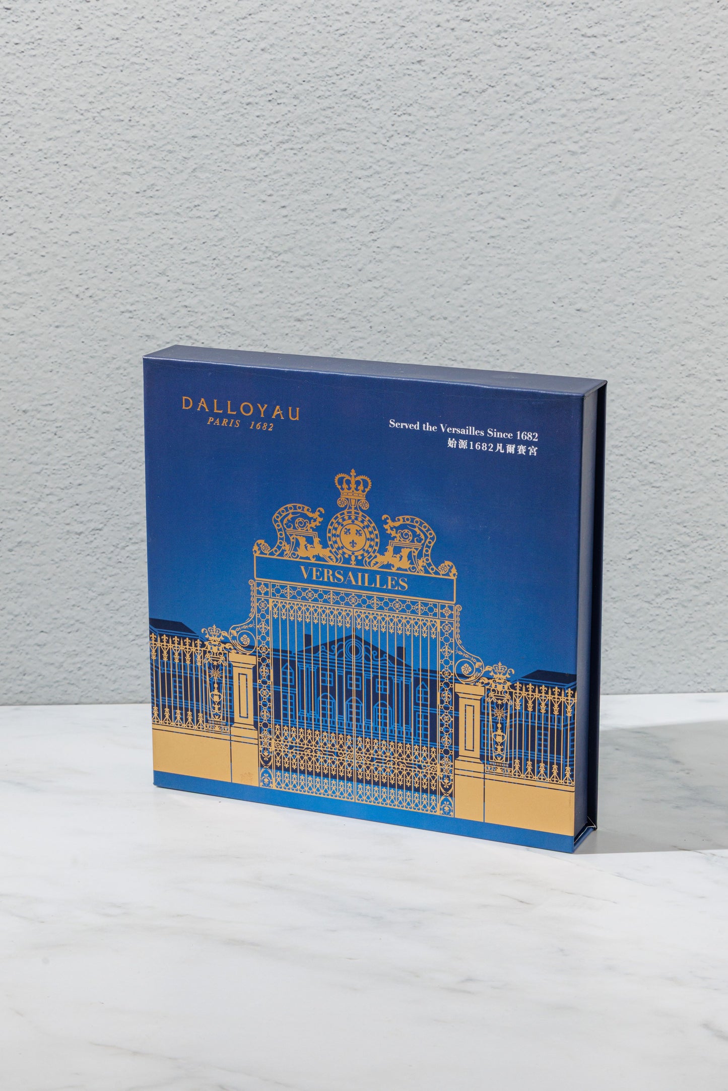 Gift Box of 25 Chocolate Bonbons