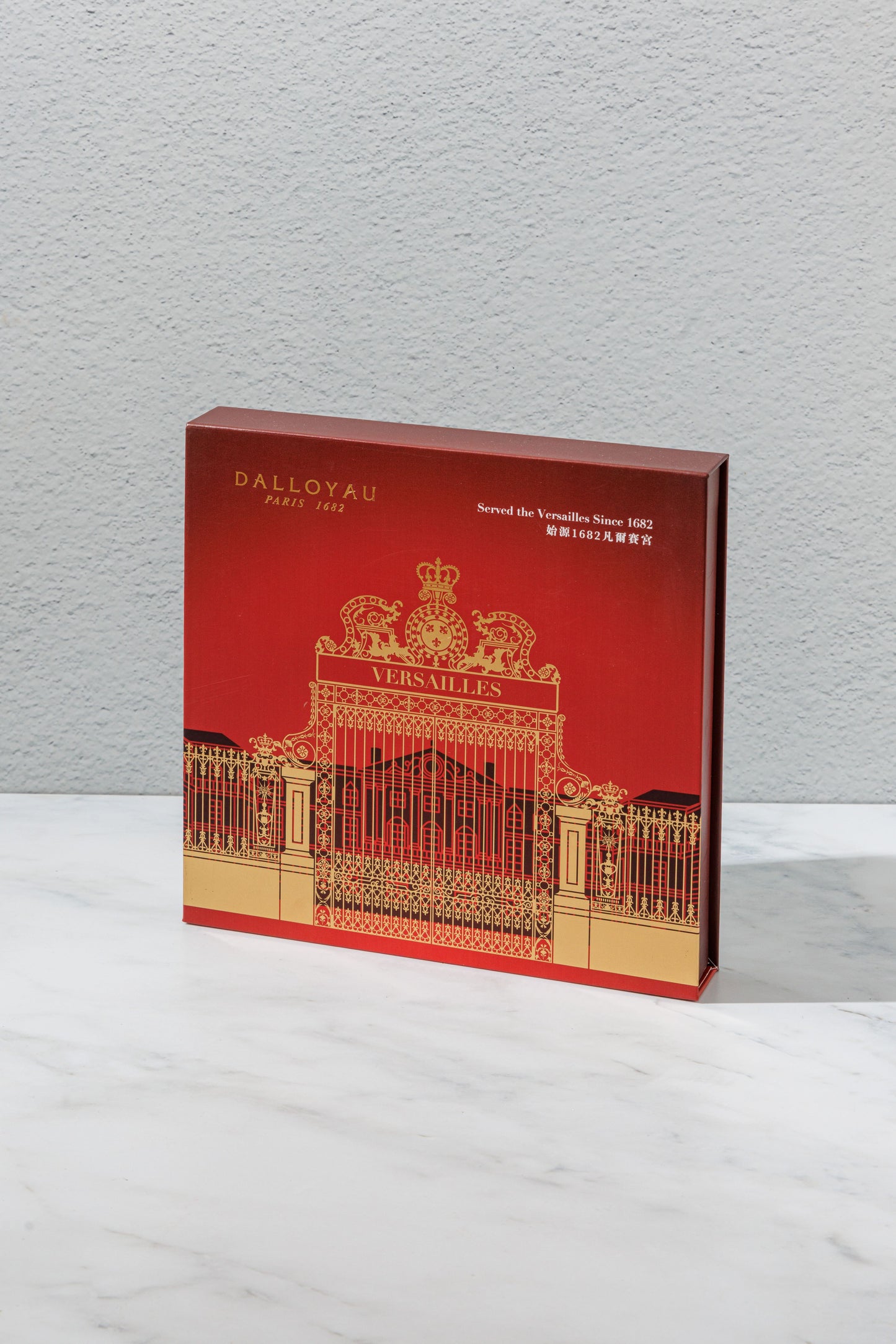 Gift Box of 12 Chocolate Bonbons