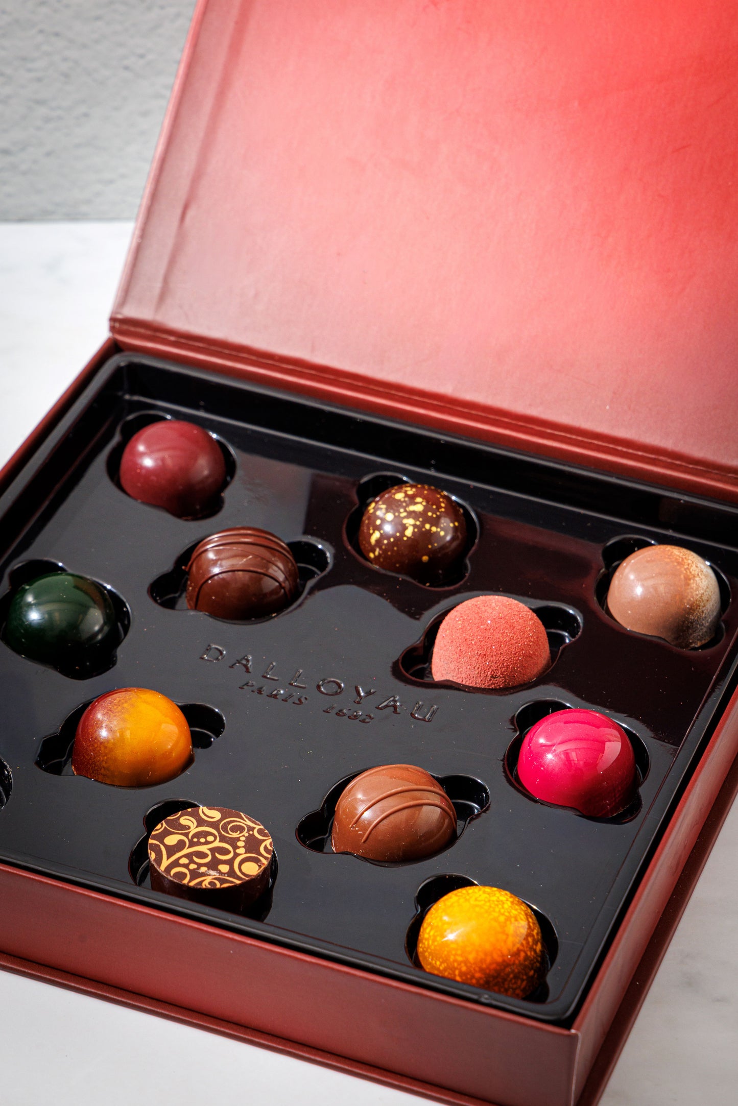 Gift Box of 12 Chocolate Bonbons