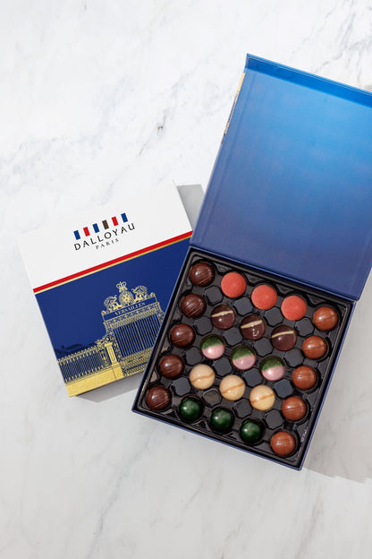 Gift Box of 25 Chocolate Bonbons - Blue