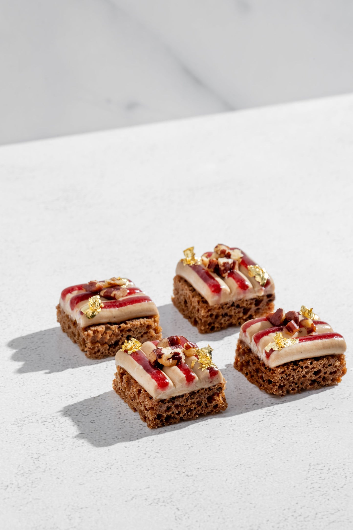 Duck Foie Gras, Gingerbread & Cranberry (12pcs)