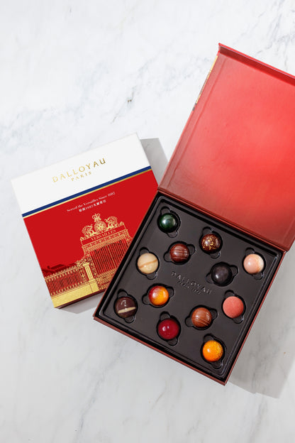 Gift Box of 12 Chocolate Bonbons - Red