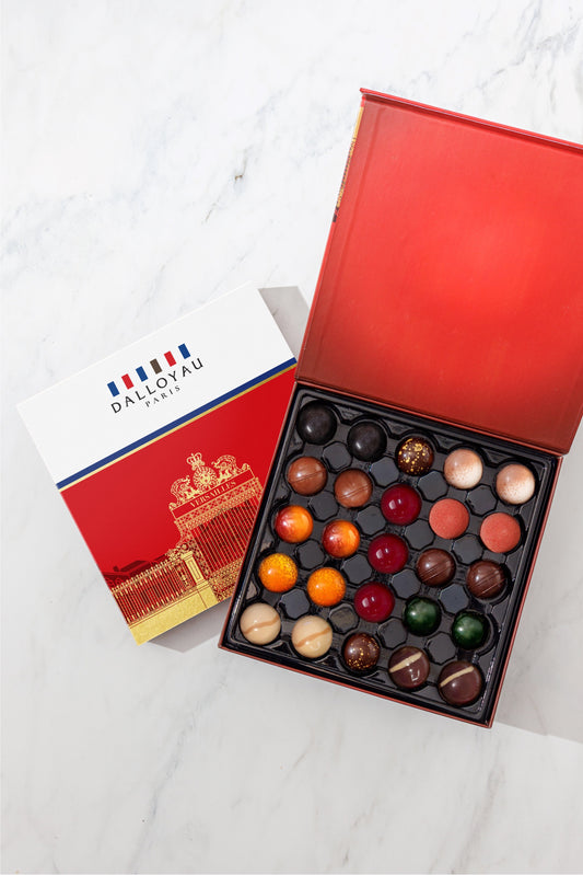 Gift Box of 25 Chocolate Bonbons - Red